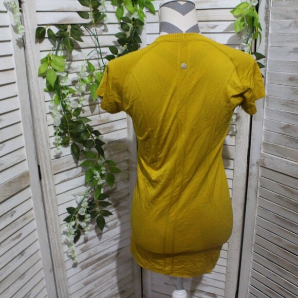 LULULEMON gold swiftly tech short sleeve tee - Picture 7 of 10